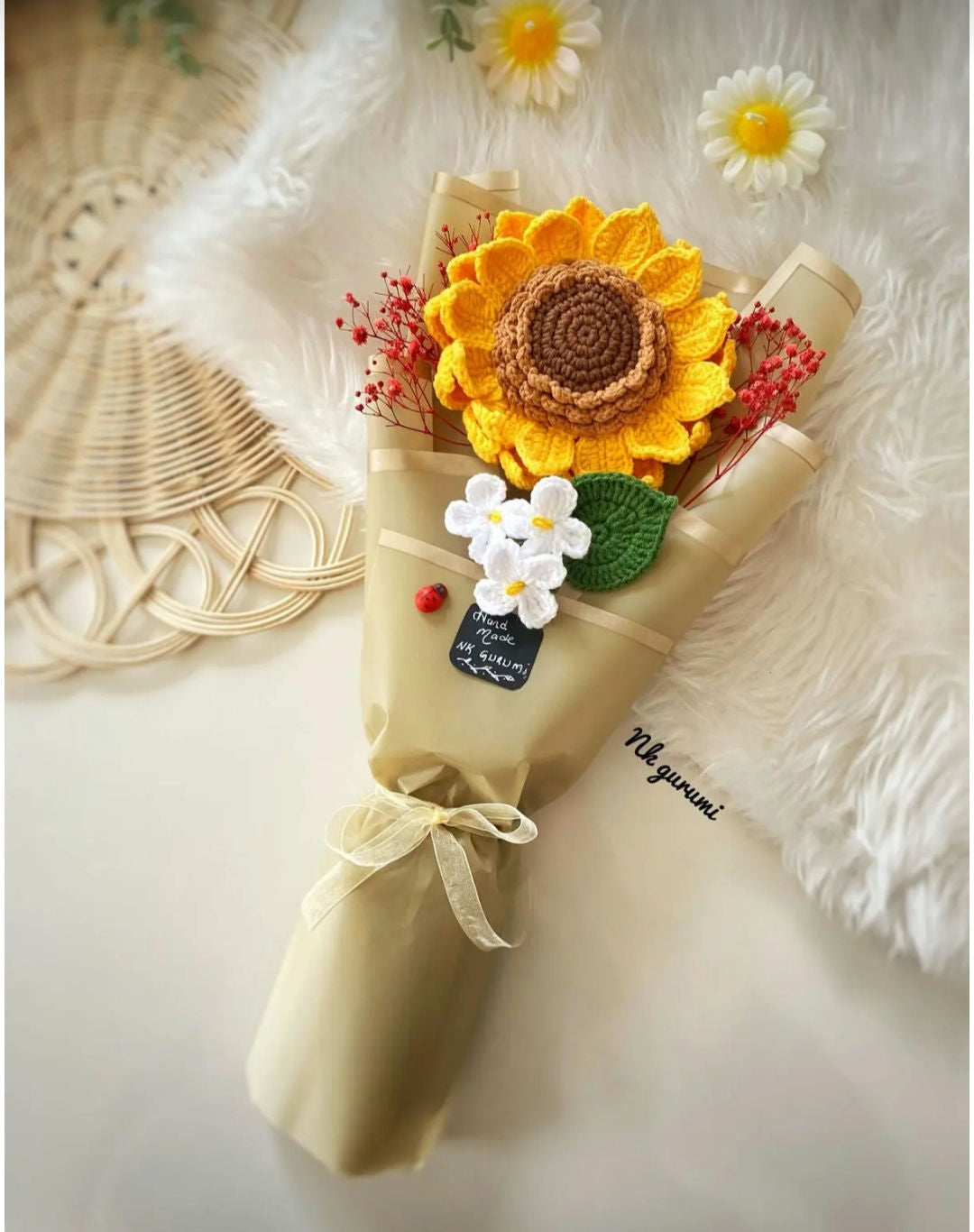 باقة زهور مع زهرة دوار الشمس أميغورومي